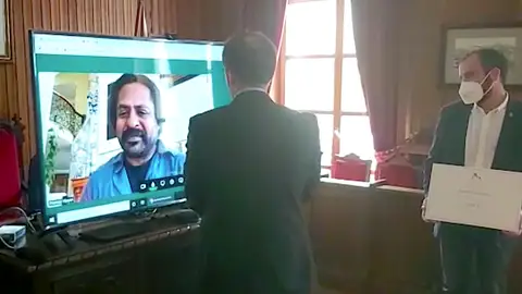 Un momento del acto en Infiesto Un momento del acto en Infiesto