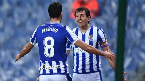 Mikel Merino Y Mikel Oyarzabal celebran un gol de la Real Sociedad Mikel Merino Y Mikel Oyarzabal celebran un gol de la Real Sociedad