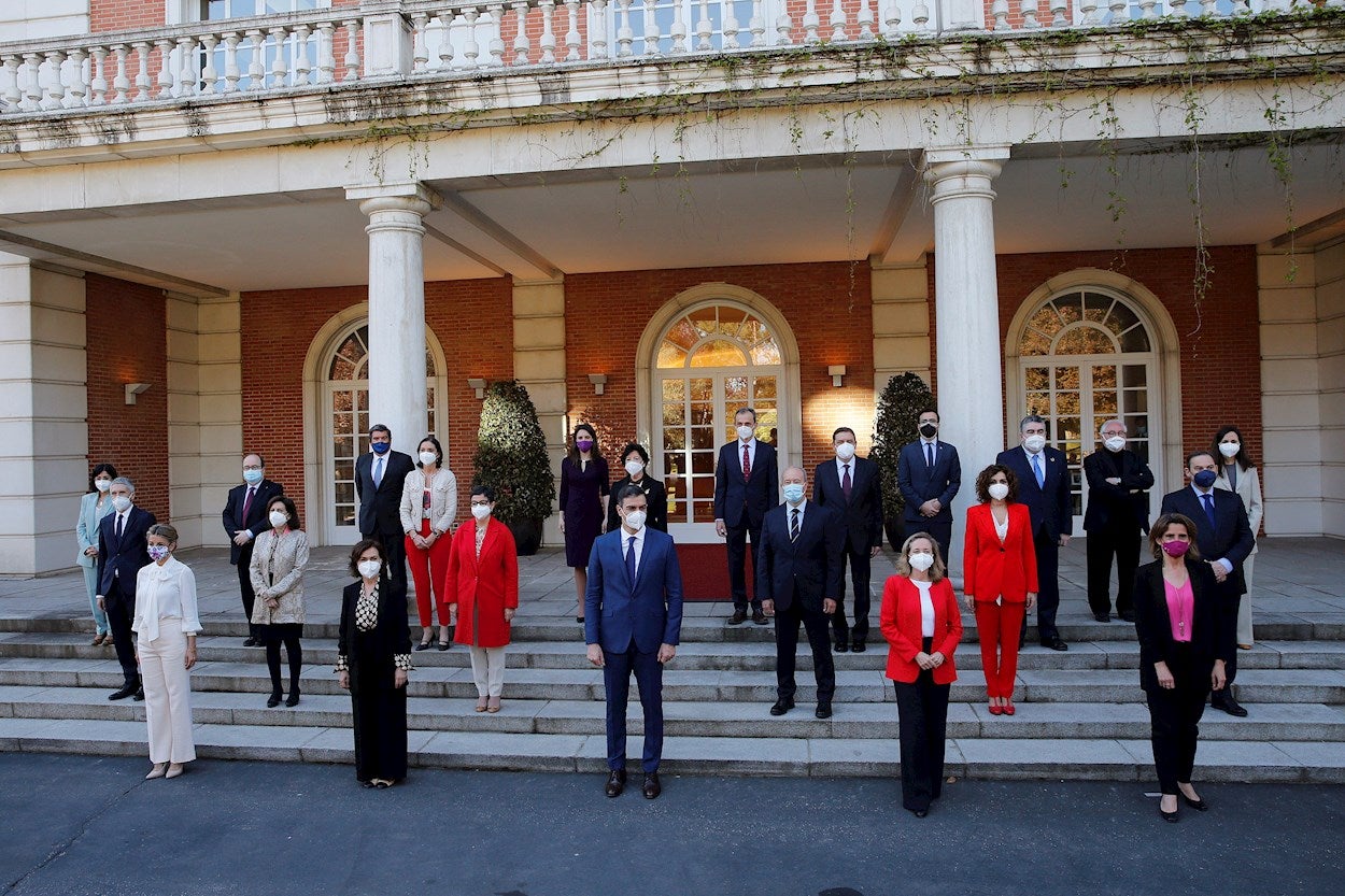 Persona física y un señor de Murcia: Al Gobierno 'le huelen los pies' Persona física y un señor de Murcia: Al Gobierno 'le huelen los pies'
