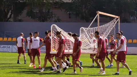 El Orihuela pone medio pie en Tercera tras salir goleado en Hospitalet (4-1) orihuela