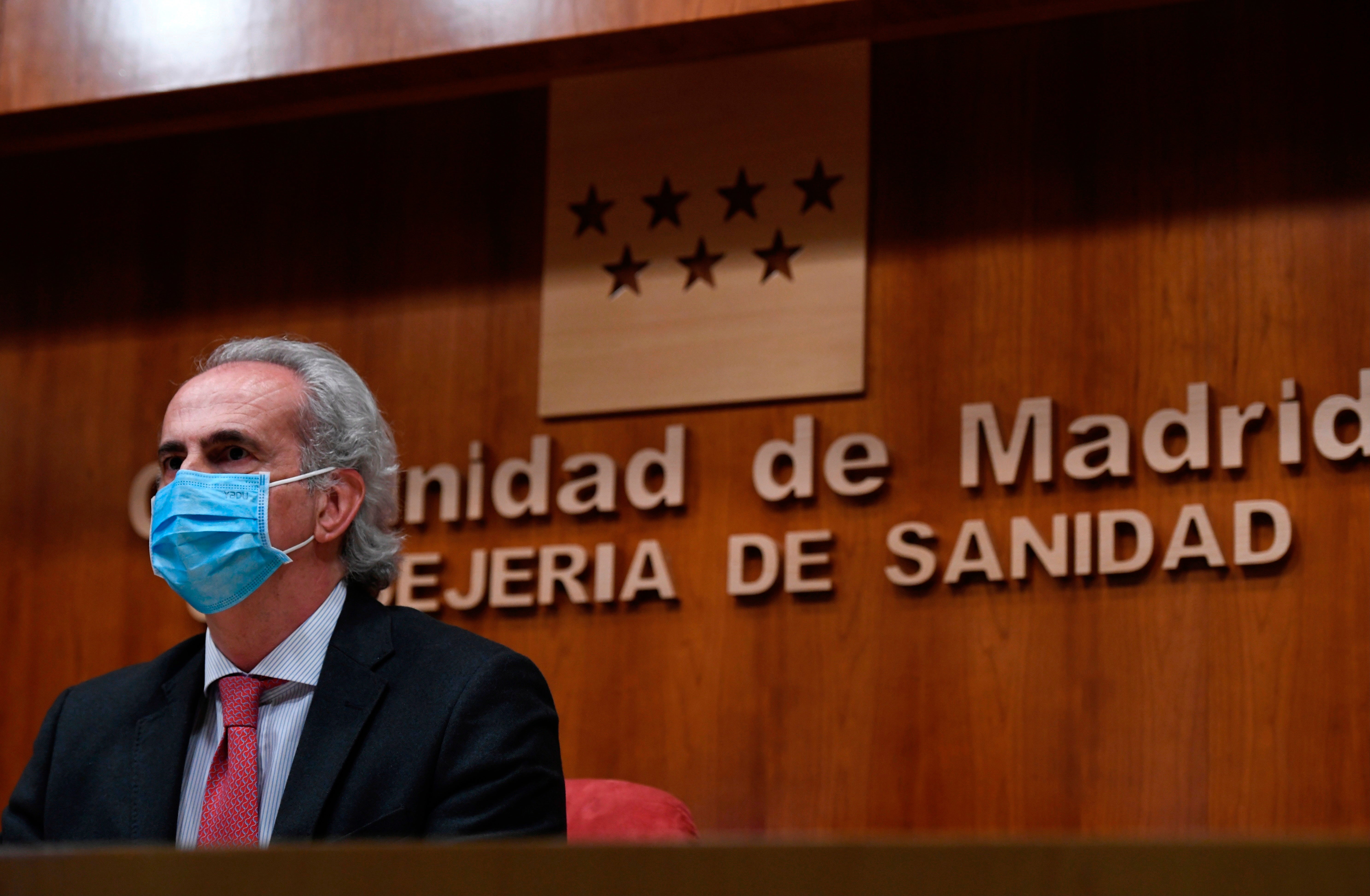 Enrique Ruiz Escudero: "La estrategia de vacunación de Sanidad con AstraZeneca ha generado una confusión tremenda" Enrique Ruiz Escudero: "La estrategia de vacunación de Sanidad con AstraZeneca ha generado una confusión tremenda"