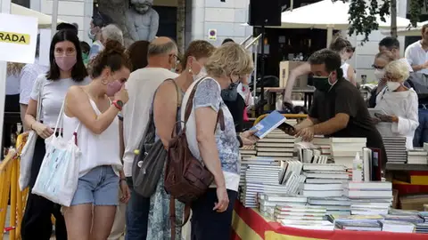 Imatge del Sant Jordi d’estiu del 2020 a Girona. Imatge del Sant Jordi d’estiu del 2020 a Girona.