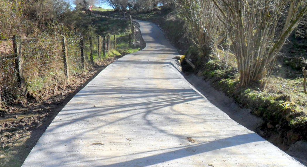 Concluye la mejora del camino Los Cándanos-Cerezal, en Pie de la Sierra, presupuestada en 42.108 euros Concluye la mejora del camino Los Cándanos-Cerezal, en Pie de la Sierra, presupuestada en 42.108 euros
