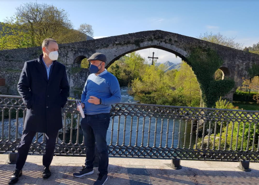Incatur y Fade crean la Mesa del Plan de Acceso a Lagos de Covadonga Incatur y Fade crean la Mesa del Plan de Acceso a Lagos de Covadonga