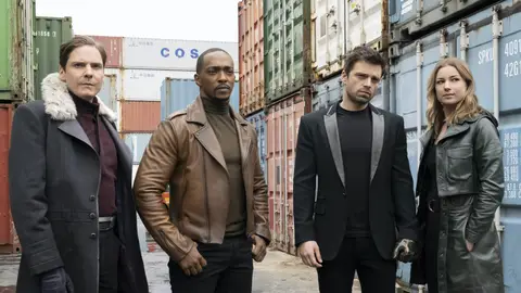 Los actores Daniel Brühl, Anthony Mackie, Sebastian Stan y Emily VanCamp, en el rodaje de 'Falcon y el Soldado de Invierno' Los actores Daniel Brühl, Anthony Mackie, Sebastian Stan y Emily VanCamp, en el rodaje de 'Falcon y el Soldado de Invierno'