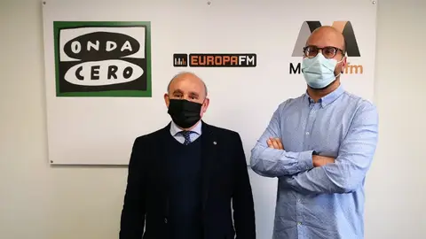 El presidente de la Asociación de Industriales de Mallorca (ASIMA) Francisco Martorell acompaña al periodista de Onda Cero Illes Balears Martí Rodríguez. El presidente de la Asociación de Industriales de Mallorca (ASIMA) Francisco Martorell acompaña al periodista de Onda Cero Illes Balears Martí Rodríguez.