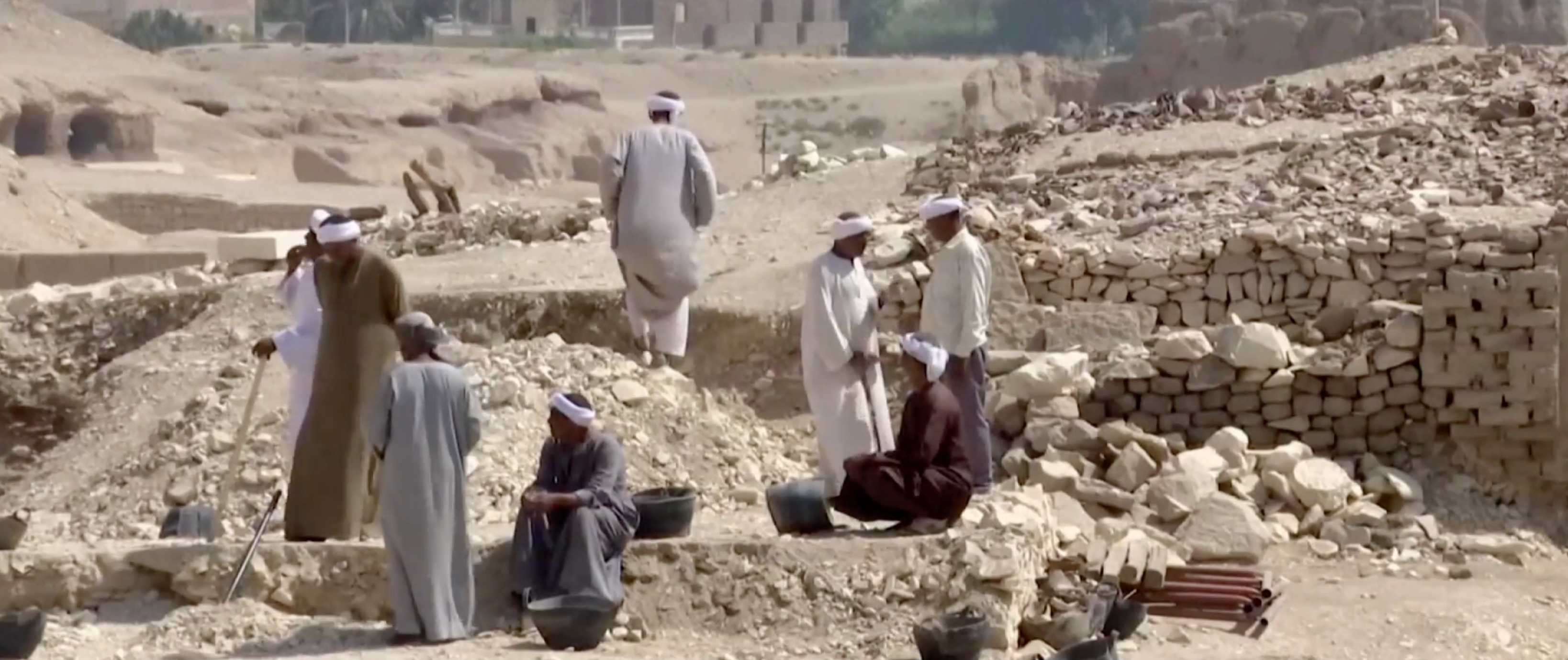 José Manuel Galán, sobre la ciudad descubierta en Egipto: "Solo estaba a 50 metros de profundidad" José Manuel Galán, sobre la ciudad descubierta en Egipto: "Solo estaba a 50 metros de profundidad"
