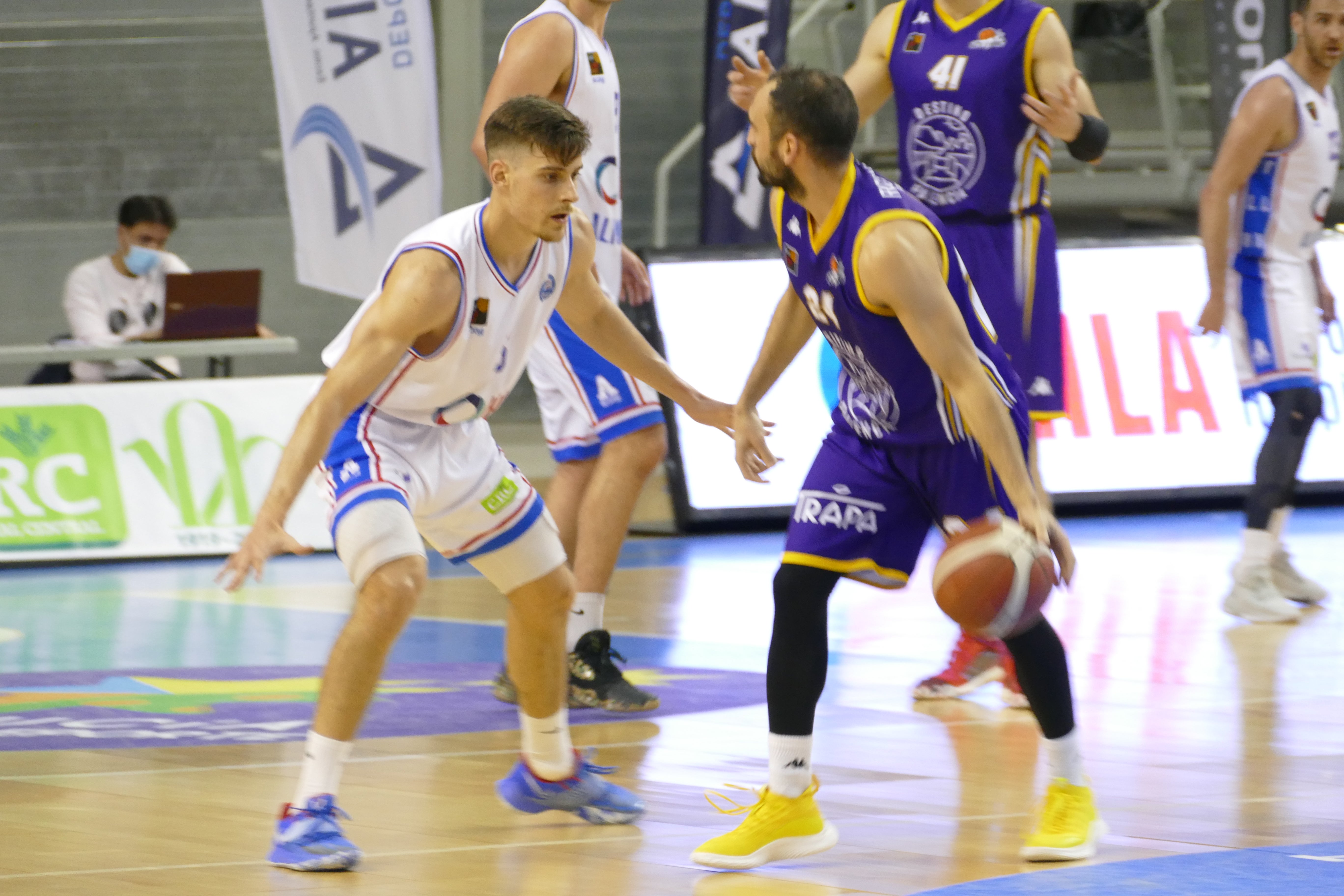 El HLA Alicante vence tras una dura batalla frente a Palencia El HLA Alicante vence tras una dura batalla frente a Palencia