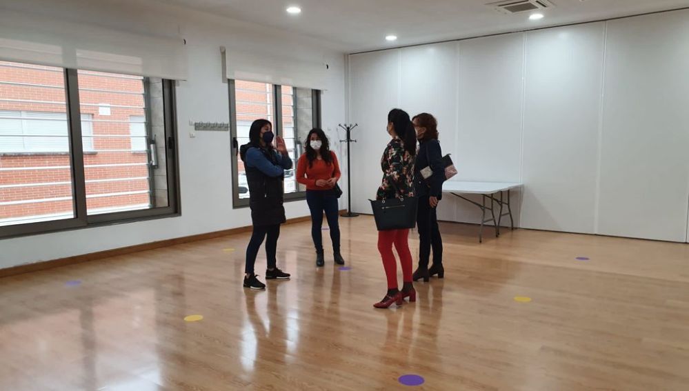 El Consistorio ya se ha ocupado de la limpieza, y ayer recibió la visita de responsables del Departamento de Salud para ultimar los detalles El Consistorio ya se ha ocupado de la limpieza, y ayer recibió la visita de responsables del Departamento de Salud para ultimar los detalles
