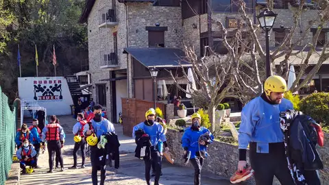 Molts dels establiments que han obert per Setmana Santa ara, sense turistes, hauran de tornar a tancar Molts dels establiments que han obert per Setmana Santa ara, sense turistes, hauran de tornar a tancar