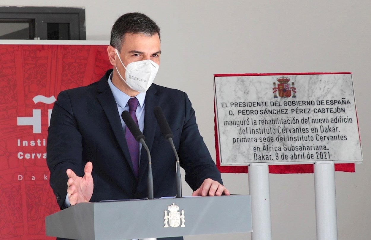Pedro Sánchez a Isabel Díaz Ayuso: "La libertad es vacunar y vacunar" y no "sembrar dudas" Pedro Sánchez a Isabel Díaz Ayuso: "La libertad es vacunar y vacunar" y no "sembrar dudas"