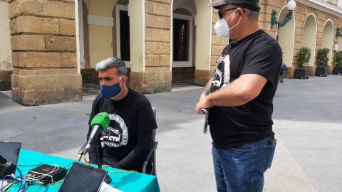 Instantes de la entrevista en Más de Uno de los representantes sindicales Instantes de la entrevista en Más de Uno de los representantes sindicales
