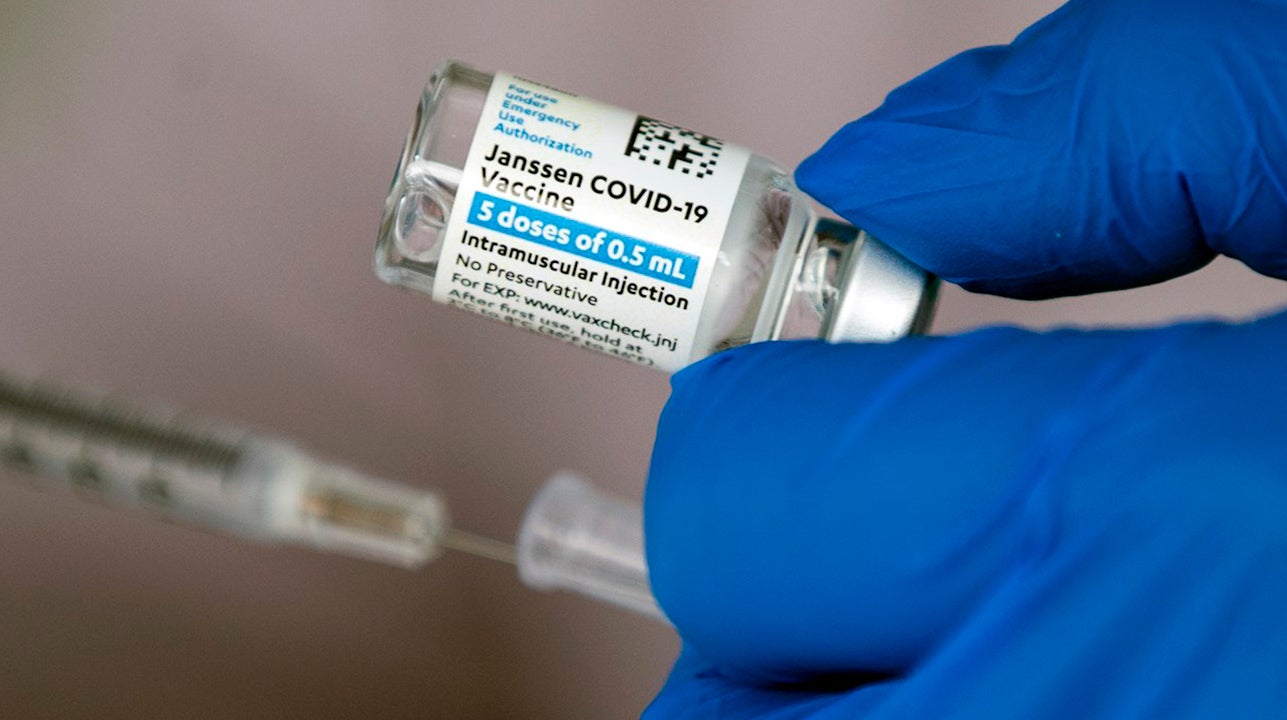 La Agencia Europea del Medicamento investiga el riesgo de tromboembolismos con la vacuna de Janssen La Agencia Europea del Medicamento investiga el riesgo de tromboembolismos con la vacuna de Janssen
