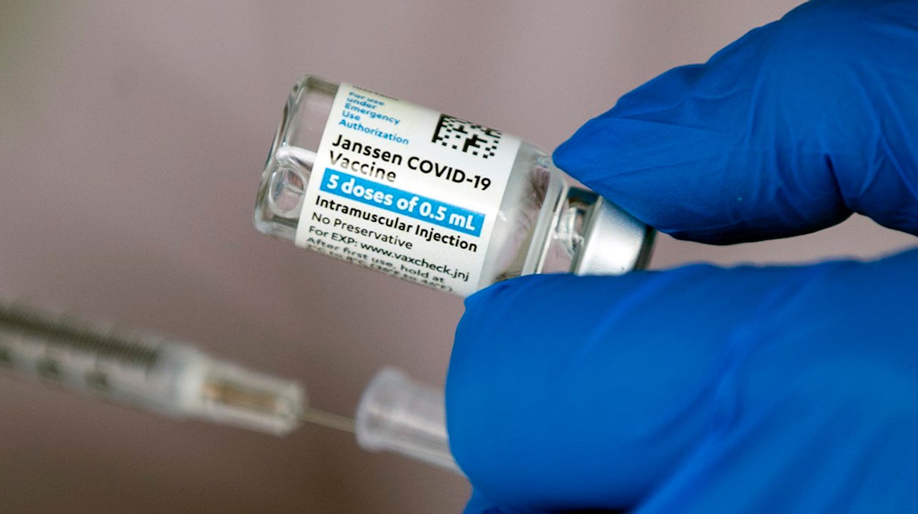 La Consulta Médica: Los beneficios de la vacuna Janssen superan los riesgos La Consulta Médica: Los beneficios de la vacuna Janssen superan los riesgos