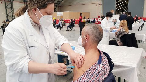 El SES comienza hoy la vacunaci&oacute;n masiva en C&aacute;ceres