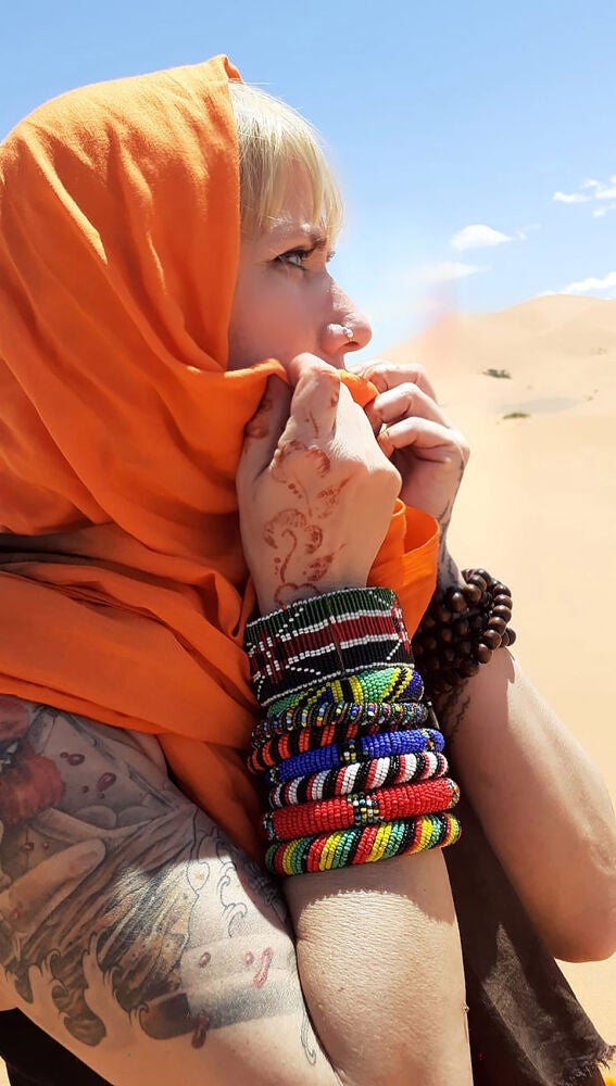 Adela Bas, novelista de aventuras inspiradas en la Edad Media.