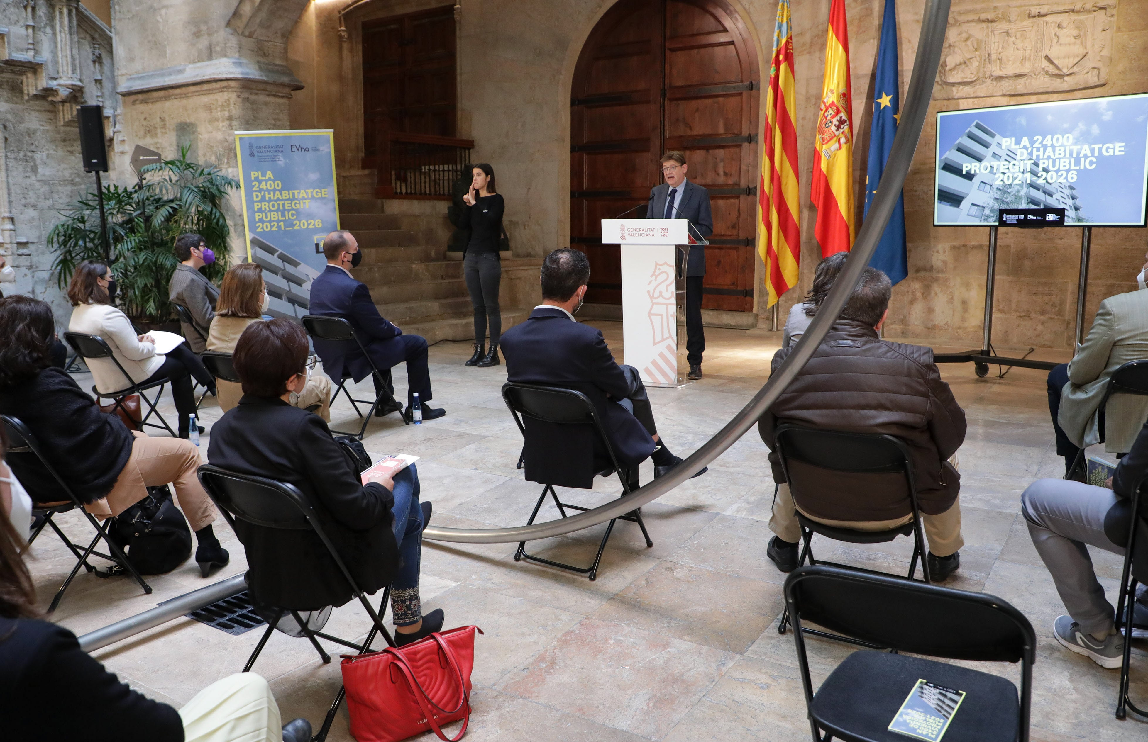 La Generalitat anuncia más de 2.400 viviendas públicas en los próximos cinco años para alquiler asequible La Generalitat anuncia más de 2.400 viviendas públicas en los próximos cinco años para alquiler asequible