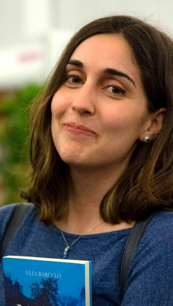 La escritora Irene Robles, autora de obras de ciencia ficción y fantasía.