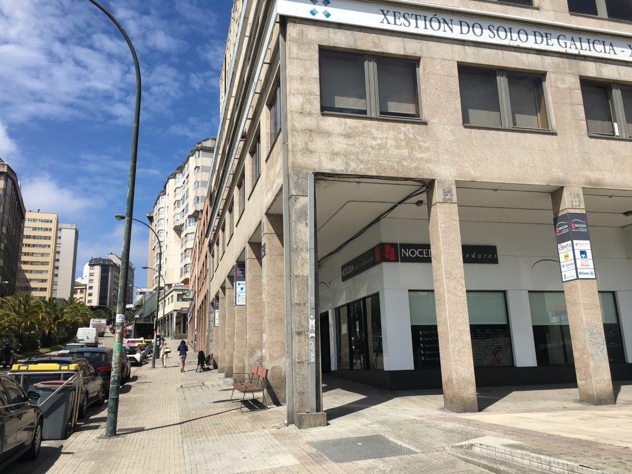 Detenido un hombre tras apuñalar a tres personas y atrincherarse en un piso Detenido un hombre tras apuñalar a tres personas y atrincherarse en un piso