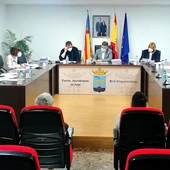 Asciende a 3,4 millones de euros, cumple el objetivo de estabilidad presupuestaria y destina 219.447 a subvencionar a asociaciones locales Asciende a 3,4 millones de euros, cumple el objetivo de estabilidad presupuestaria y destina 219.447 a subvencionar a asociaciones locales