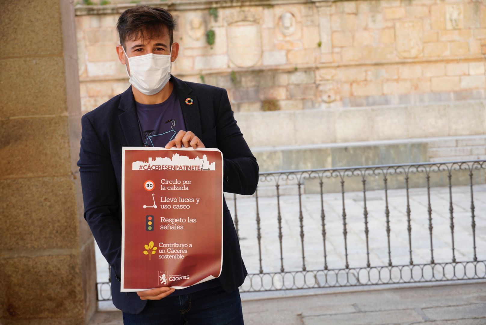El Ayuntamiento de Cáceres pone en marcha una campaña de concienciación para el uso correcto de la bicicleta y el patinete El Ayuntamiento de Cáceres pone en marcha una campaña de concienciación para el uso correcto de la bicicleta y el patinete