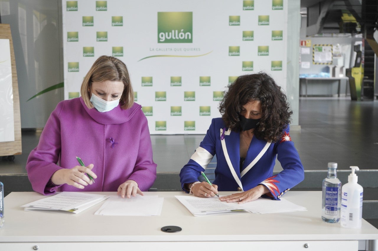 Junta y Gullón pilotan un proyecto para promover la igualdad en el ámbito empresarial y un laboratorio para impulsar el liderazgo femenino Junta y Gullón pilotan un proyecto para promover la igualdad en el ámbito empresarial y un laboratorio para impulsar el liderazgo femenino