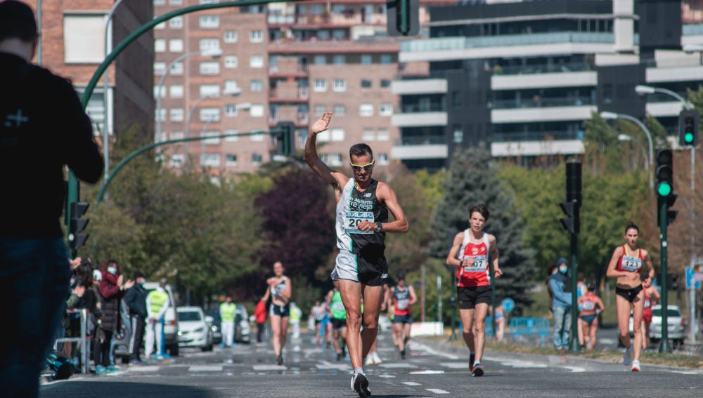 El marchador torrevejense, Luis Manuel Corchete Martínez, consiguió el pasado domingo el subcampeonato en la distancia de 20 km marcha en el I Gran Premio nacional de marcha atlética El marchador torrevejense, Luis Manuel Corchete Martínez, consiguió el pasado domingo el subcampeonato en la distancia de 20 km marcha en el I Gran Premio nacional de marcha atlética