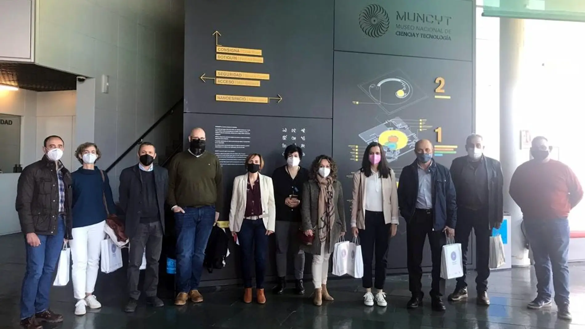 Miembros del Ayuntamiento de Piedrabuena visitaron el Museo Nacional de Ciencias y Tecnologías