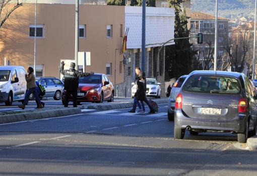 Alertan de robos a vehículos en los alrededores de los colegios de Toledo Alertan de robos a vehículos en los alrededores de los colegios de Toledo
