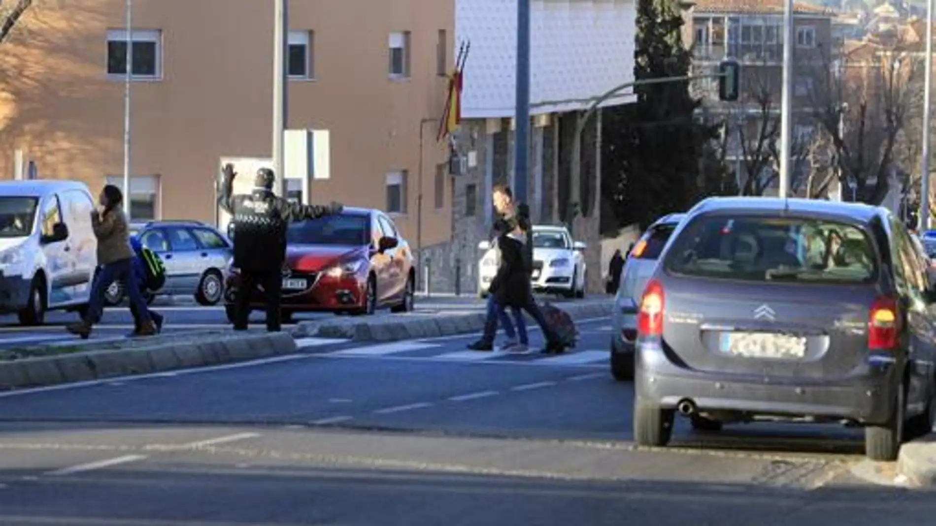 Alertan de robos a vehículos en los alrededores de los colegios de Toledo
