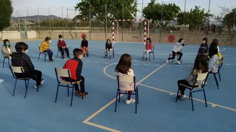 Niños en un colegio de Aspe Niños en un colegio de Aspe