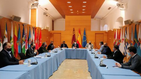 Reuni&oacute;n con los regantes del trasvase Tajo-Segura en Murcia.