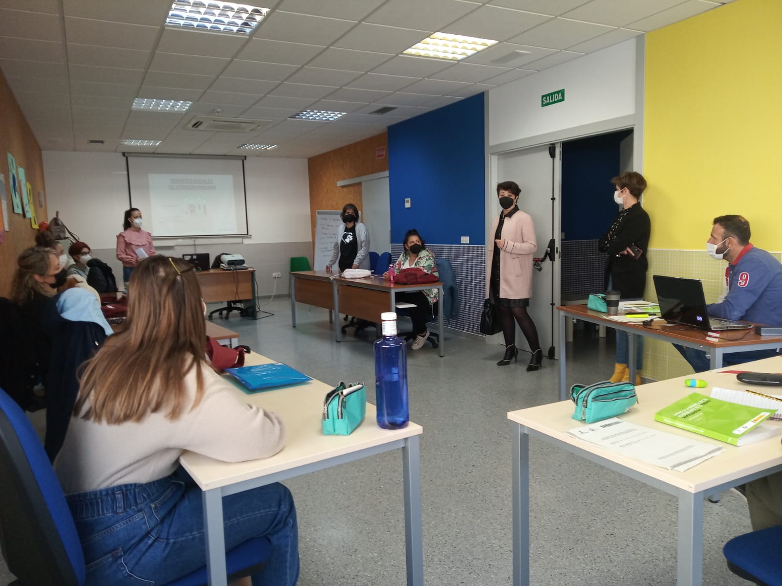 Elena García visita el curso de recualificación profesional que se está impartiendo en Afymos Elena García visita el curso de recualificación profesional que se está impartiendo en Afymos