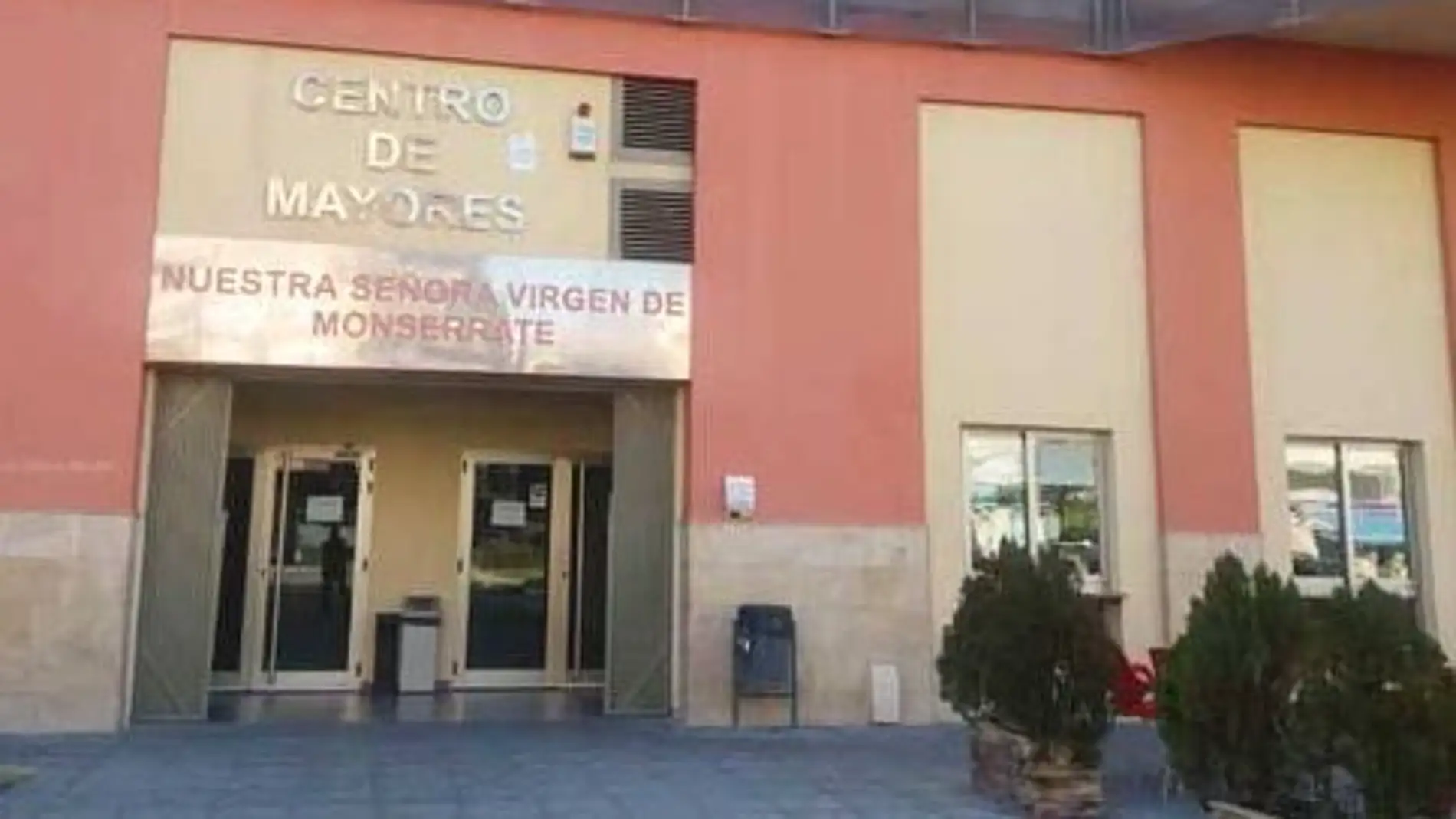 Ha pasado ya un año desde que los centros de mayores del municipio de Orihuela cambiaban su forma de trabajar, por culpa de la pandemia del COVID-19 