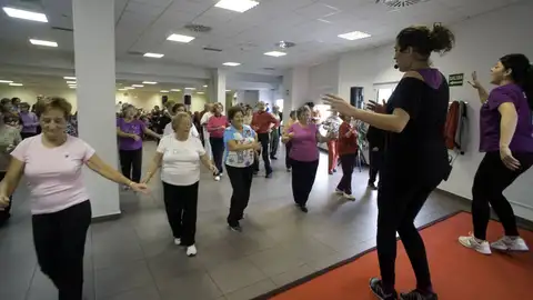 Bienestar Social prepara la vuelta a la actividad grupal presencial en los centros de mayores del municipio de Orihuela bienestar social