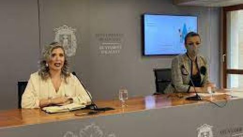 Mari Carmen Sánchez y Victoria Puche 