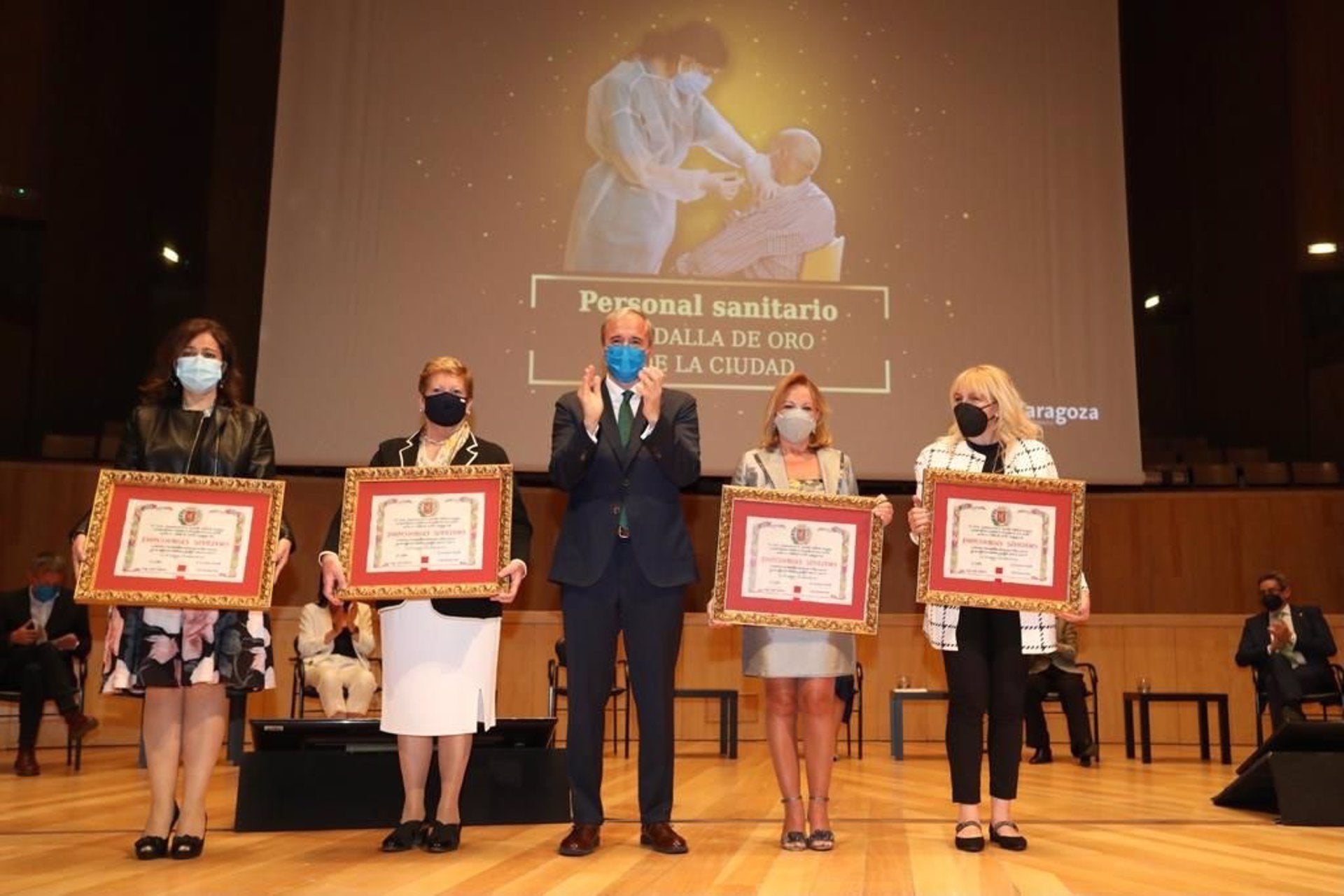 Teresa Tolosana: "en Atención Primaria se sigue atendiendo mucho de forma presencial" Teresa Tolosana: "en Atención Primaria se sigue atendiendo mucho de forma presencial"