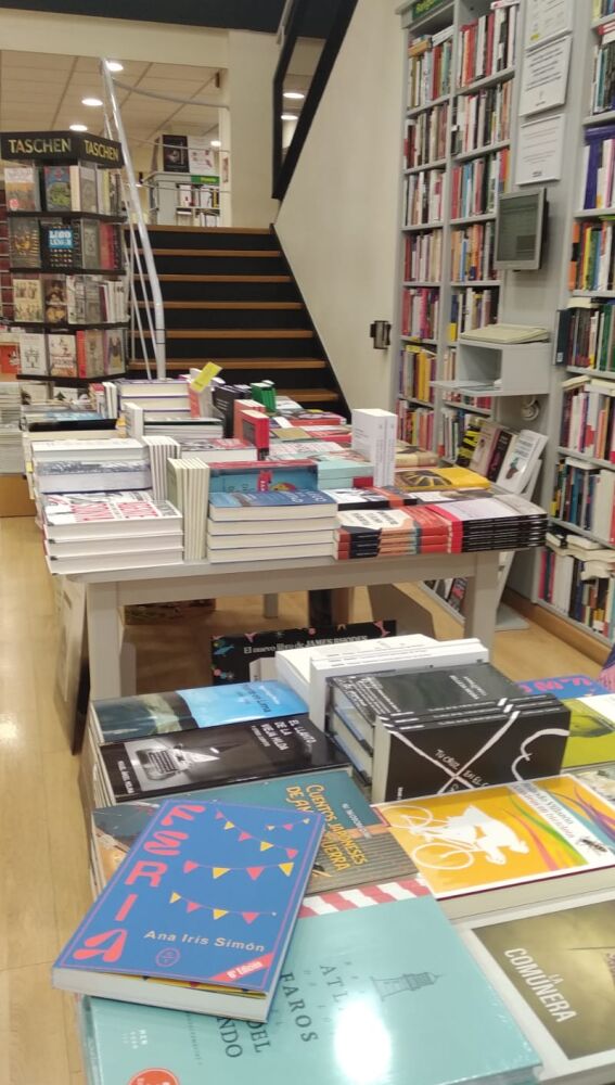 Algunos de los Títulos que se pueden encontrar en la Popular 