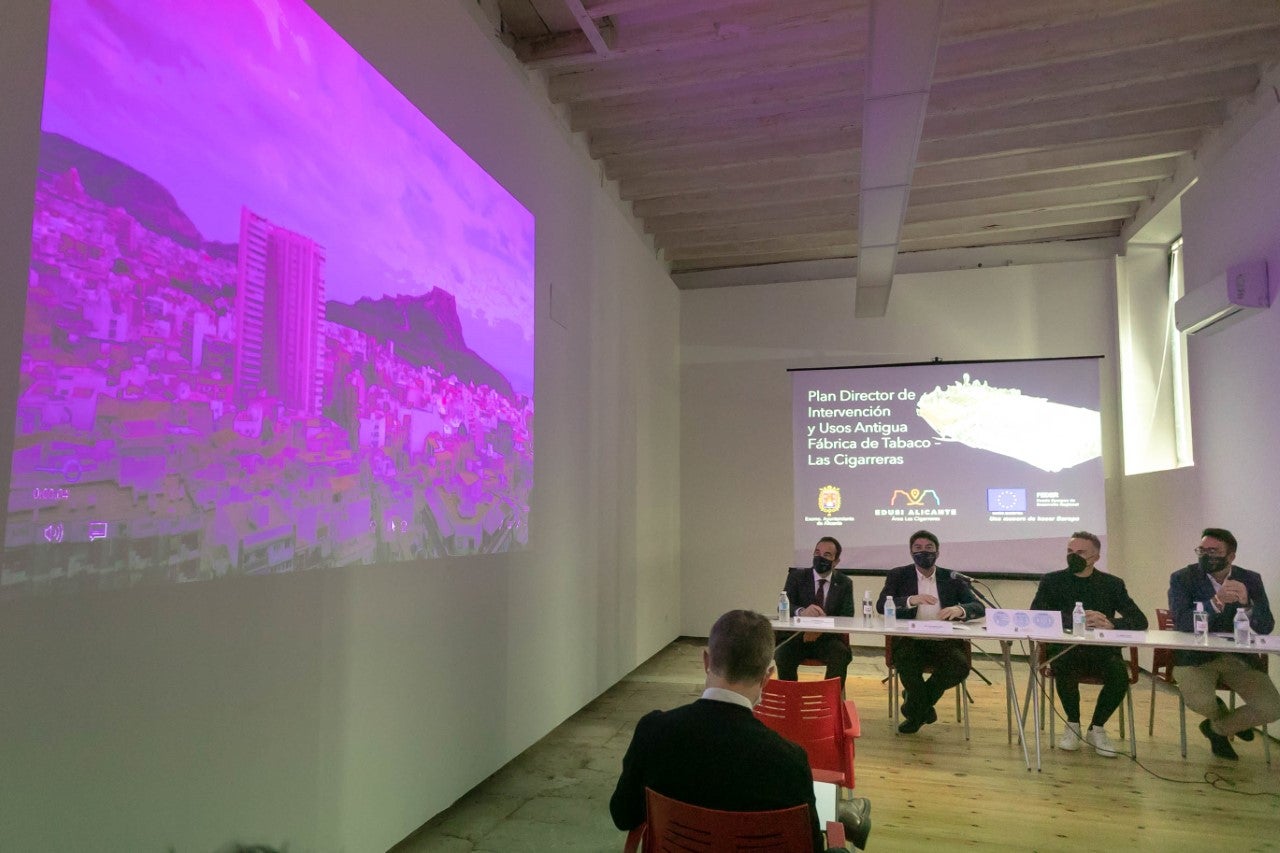 Asociaciones vecinales de Alicante se reúnen con el ayuntamiento para sugerir los usos adecuados para la EDUSI Asociaciones vecinales de Alicante se reúnen con el ayuntamiento para sugerir los usos adecuados para la EDUSI