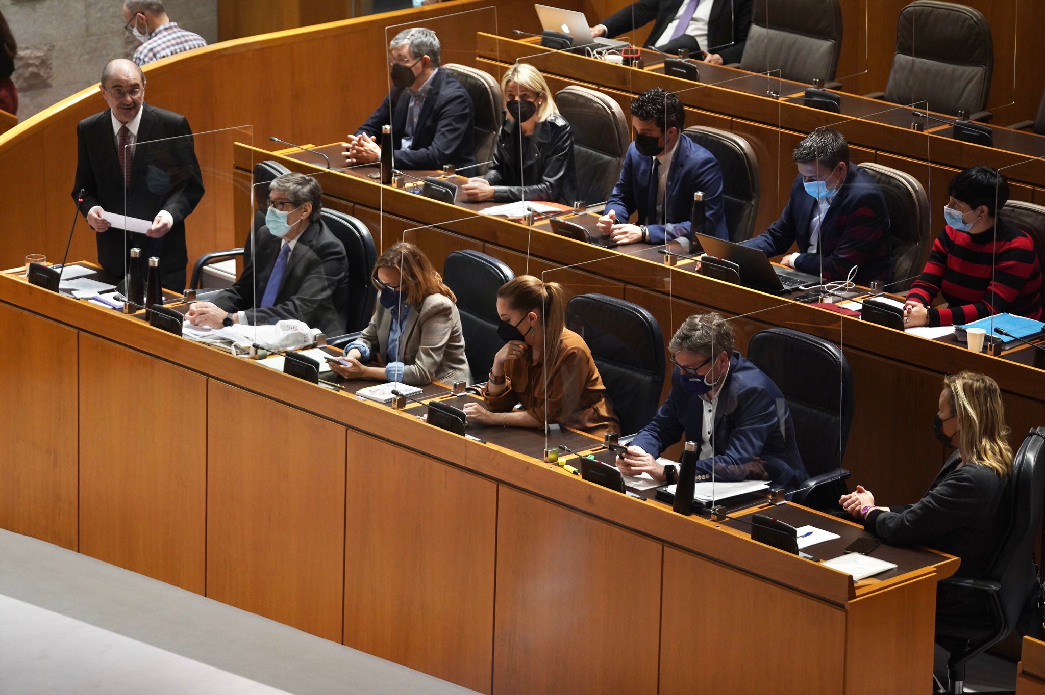 Lambán no prevé nuevos cierres ni restricciones Lambán no prevé nuevos cierres ni restricciones