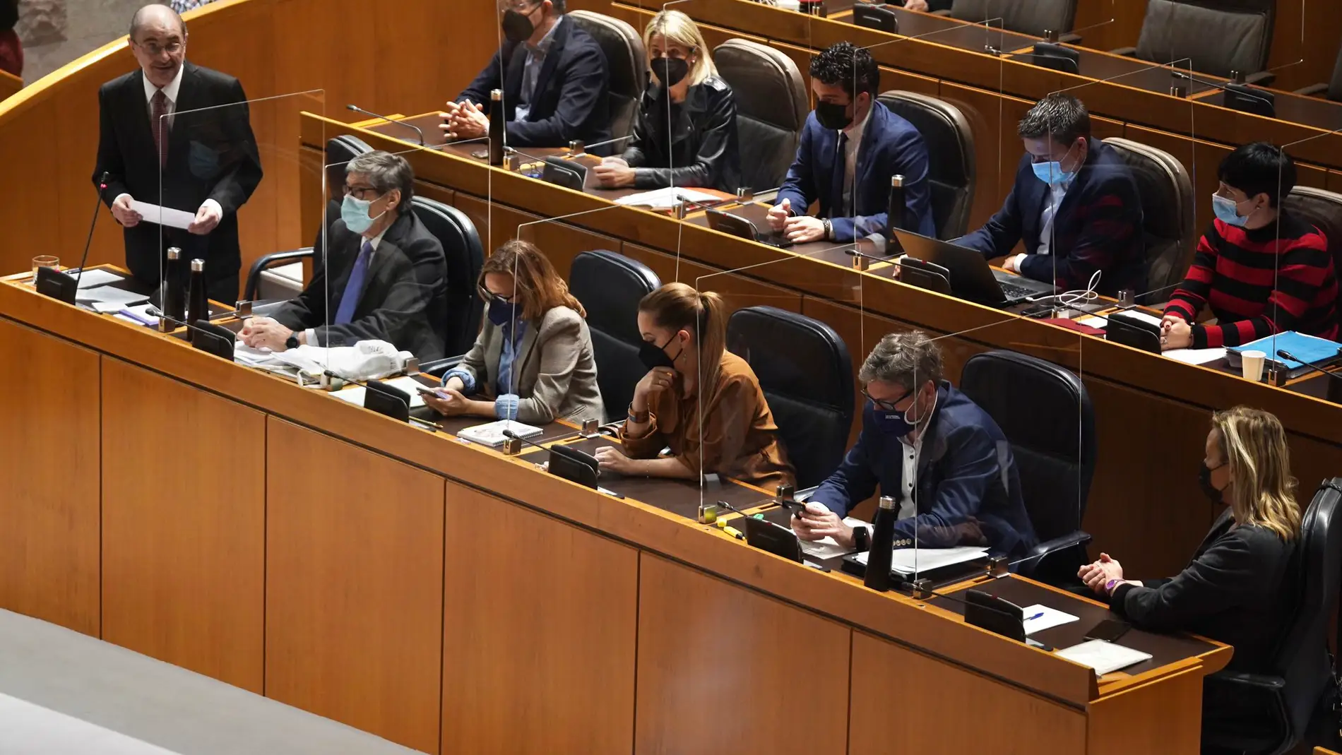 Lambán ha intervenido en la sesión de control al Gobierno en las Cortes