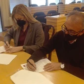 Ángela González y Pedro Maroto han firmado el convenio Ángela González y Pedro Maroto han firmado el convenio