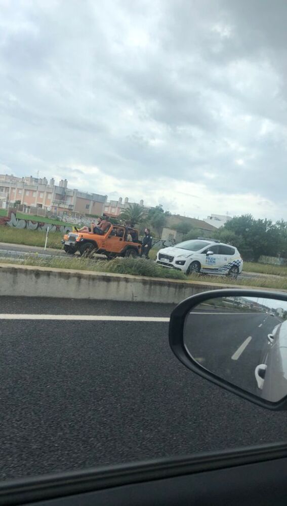 Los agentes locales en el momento de la amonestación