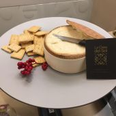 La DOP Torta del Casar celebra la Feria del Queso en el complejo gastronómico la Casa del Sol de Cáceres