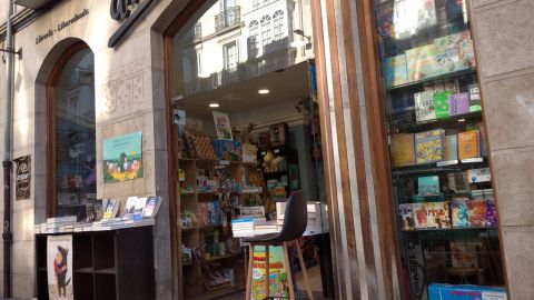 Librer&iacute;a Aneg&oacute;n en Vitoria