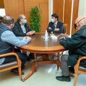 El alcalde Luis Barcala con representantes del Colegio de Enfermería de Alicante