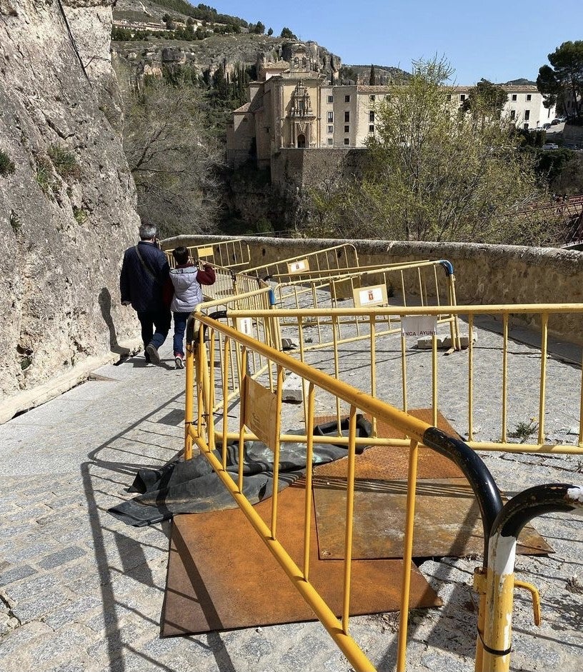 El principal acceso a las Casas Colgadas de Cuenca, cortado durante cuatro meses El principal acceso a las Casas Colgadas de Cuenca, cortado durante cuatro meses