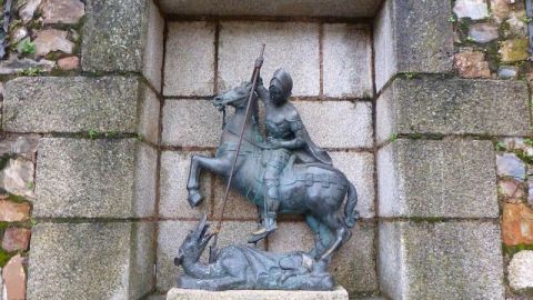 C&aacute;ceres celebra San Jorge, patr&oacute;n de la ciudad, sin grandes actos