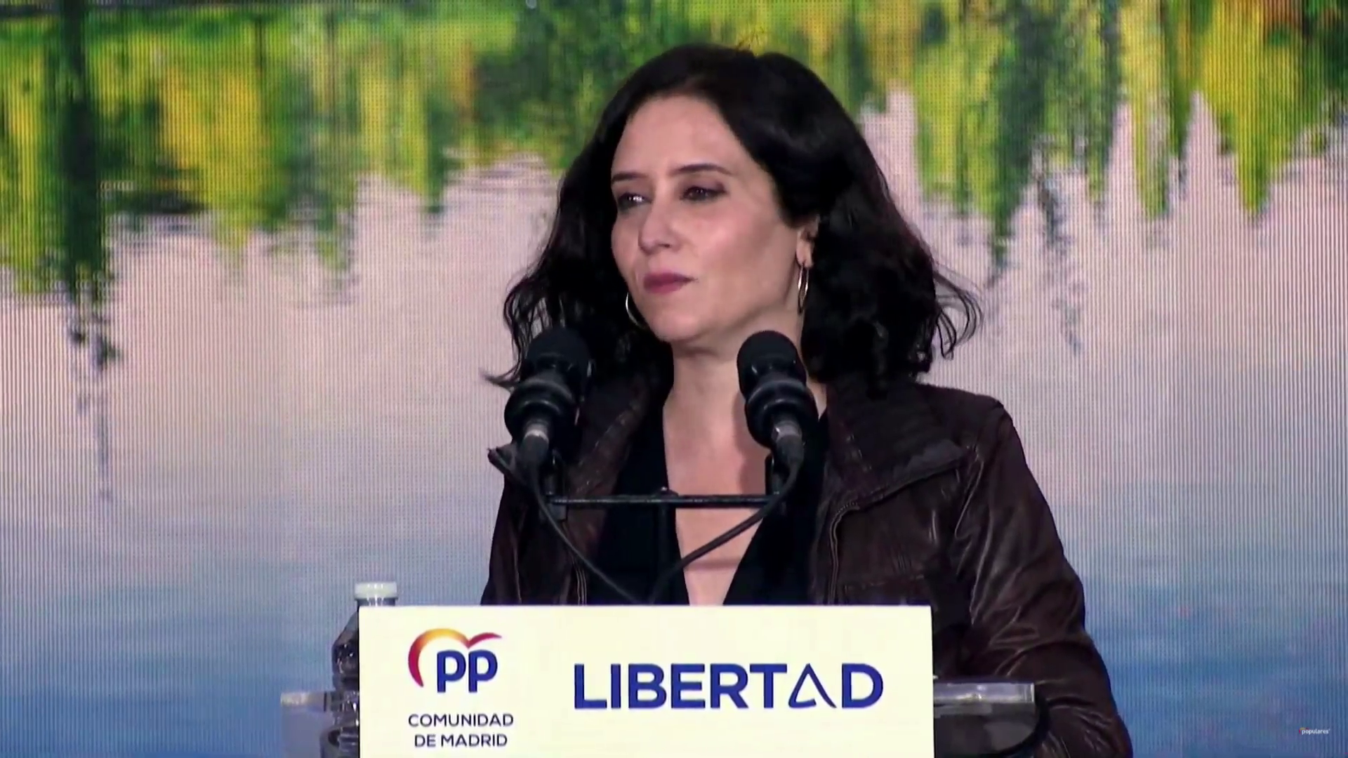 Persona física y un señor de Murcia: Ayuso no ve a su ex por Madrid Persona física y un señor de Murcia: Ayuso no ve a su ex por Madrid