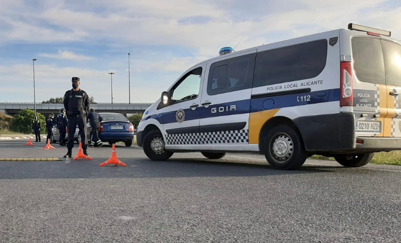 La Policía Local detiene a un hombre que transportaba tres kilos y medio de speed" La Policía Local detiene a un hombre que transportaba tres kilos y medio de speed"